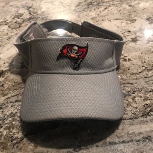 bucs visor